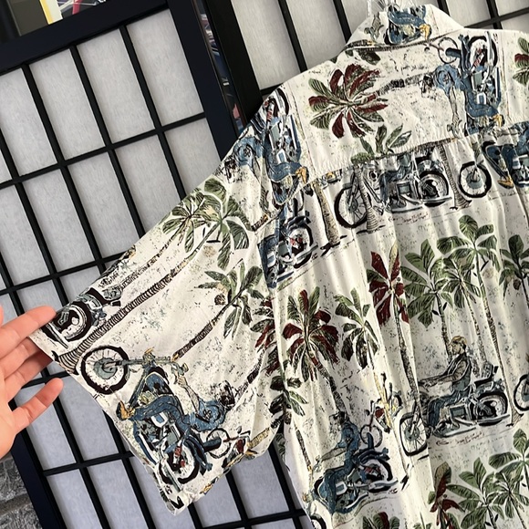 AVI COLLECTION BY KAHALA HAWAIIAN ISLANDS XL short sleeve button down - Picture 5 of 9